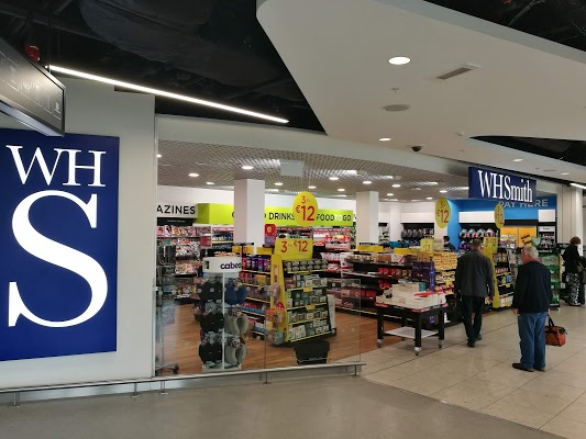 wh-smith-dublin-airport